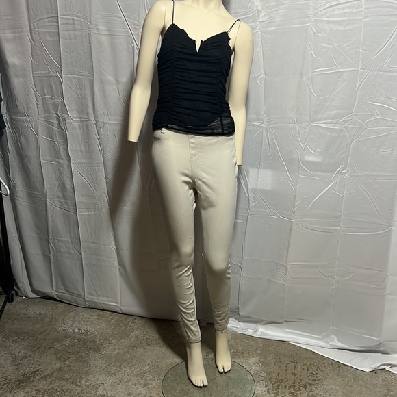 Time and Tru women’s high Rise Jeggings sizes S(4-6) M(8-10) - Picture 3 of 8